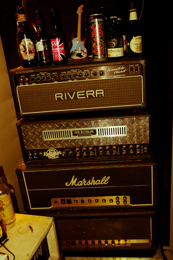 Studio002